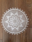 SERWETKA WYKONANA  NA SZYDEŁKU śr 27 cm (1) 