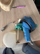 Stary pistolet do malowania prl jastrzębia