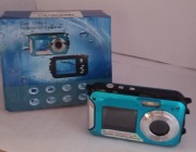 Wodoodporny aparat z podwójnym ekranem 