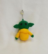 ZIELONO-ŻÓŁTY STWOREK - BRELOCZEK HANDMADE