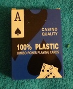 Talia kart plastikowych do pokera albo brydża. 