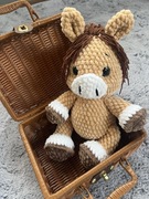 Koń konik przytulanka handmade na szydełku