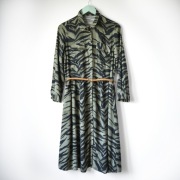 Sukienka Mohito 42 midi koszulowa wzory khaki czarna wiskoza