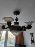 żyrandol secesyjny pięcioramienny. Stelaż metalowy