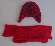 Czerwona czapka i czerwony szalik