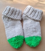 Skarpetki dziecięce robione na drutach