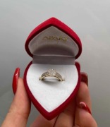 Pierścionek z żółtego złota z diamentami próba 585