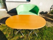 Meble barowe (stoliki, kanapy, fotele)