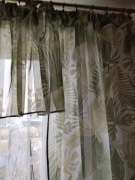 Lambrekin w zielone liście 