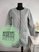 ZIELONY BIAŁY PŁASZCZ DAMSKI W KRATĘ PIECES NOWY Z METKĄ