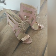 Szpilki sandały z wiązaniem pudrowy róż i złoto 36