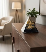 P715 Wielka Piramida Orgonit Przebudzenia – Figurka Buddy