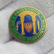 Odznaka PTTK Przewodnik Turystyczny Po Szlaku Piastowskim- średnica 25 mm