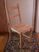 Nowoczesne drewniane krzesło