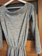 Śliczna szara sukienka Pakuten