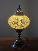 Orientalna mozaikowa lampa połowa XX w. Vintage Belgia