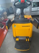 Paleciak jezdny platforma Jungheinrich 