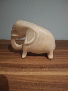 Figurka słonika z kamienia mydlanego