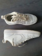Nike Court Borough Low biale 37.5