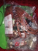 Lampa wisząca o wyglądzie pająka 