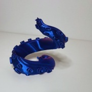 Stojak na pada w kształcie macki