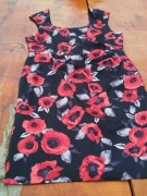 Elegancka czarna sukienka w czerwone maki The Collection Debenhams 44 XXL.