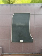 Prawy przedni dywan Mercedes w117