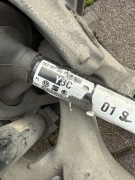 Audi A4 B8, A5 8T quattro 4x4 zwrotnica, wahacz, półoś lewy tył
