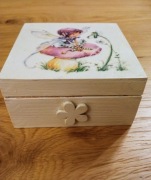 Pudełko na drobiazgi Dziewczynka