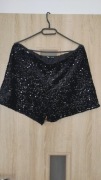 Czarne błyszczące szorty 