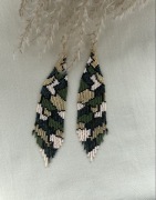 Kolczyki z japońskich koralików.