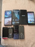 Zestaw telefonów komórkowych i dotykowych 