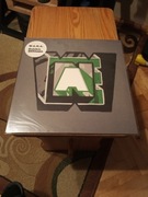 W.E.N.A., Dalekie zbliżenia