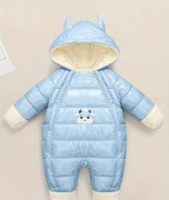 Piękny Zimowy kombinezon niemowlęcy 