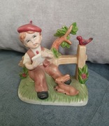Figurka chłopca porcelana biskwitowa VINTAGE 