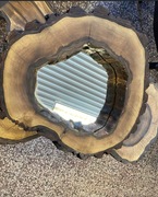 Lustro z Orzecha włoskiego 