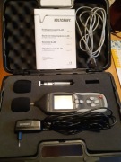 Miernik poziomu natężenia dzwięku.