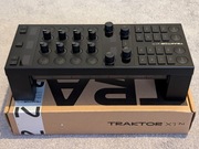 Native Instruments Traktor X1 MK3 + stojak