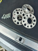 Sprzedam komplet dystansów wraz z śrubami 15mm 5x100 lub 5x112