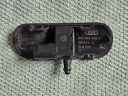 Dwie podgrzewane dysze spryskiwaczy AUDI A3 8V 8V5955988A i 8V5955987A