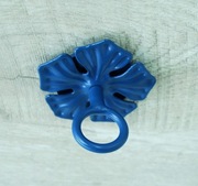 Wieszak Hak Uchwyt sufitowy kuty na doniczkę - Niebieski RAL 5000 (W54)