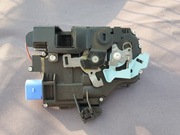 Zamek drzwi tył lewy do VW SKODA SEAT ORYGINAŁ 7L0839015