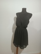 Czarna elegancka sukienka firmy UP ToU nowa 38
