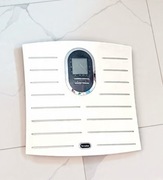 Elektryczna waga łazienkowa Terrailon z dodatkowymi funkcjami. 