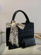 Torebka z portfelem w zestawie 