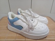 dziecięce buty sportowe marki Reserved roz. 27 wkładka 17 cm nowe