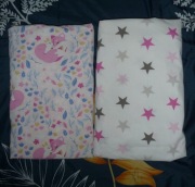 Wzorzyste prześcieradło do łóżeczka 160x80 z gumką, gruba bawełna - 2 szt.