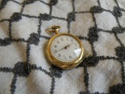 Zegarek kieszonkowy złoty ze zdobieniami