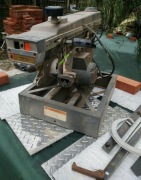 Pilarka poprzeczna wahadłowa BLACK & DECKER