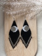 Kolczyki z japońskich koralików.